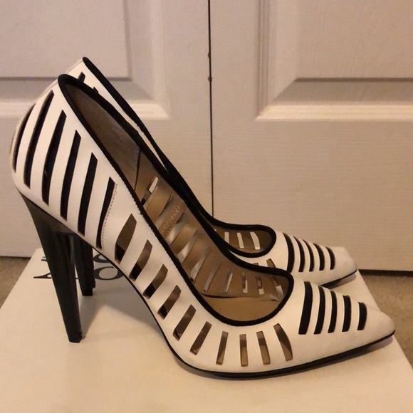 White and Black Gwen Stefani Heels - Picture 4 of 8
